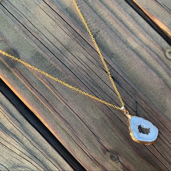 NEW ♡ GEODE SLICE NECKLACE GIFT - Picture 4 of 6